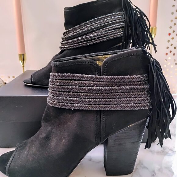 BCBGENERATION BG-CINDER BLACK BRAIDED ANKLE BOOTS - Women's Size 10M - Picture 1 of 8